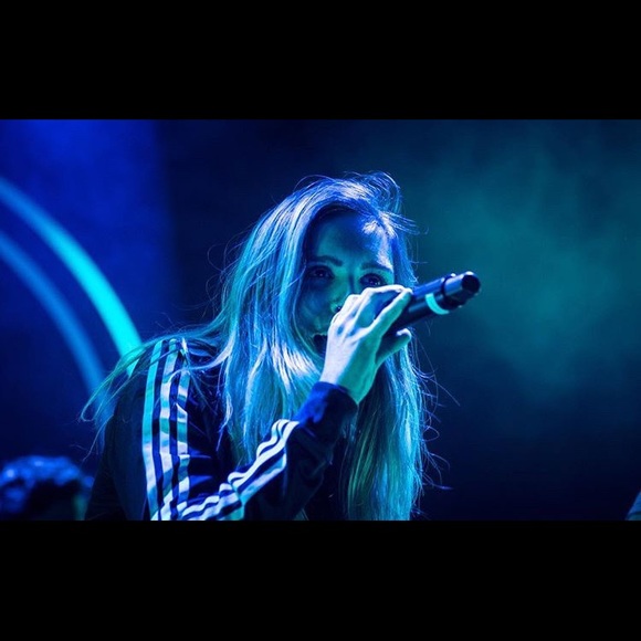 Meet your Posher, Celeste - Picture 6 of 6